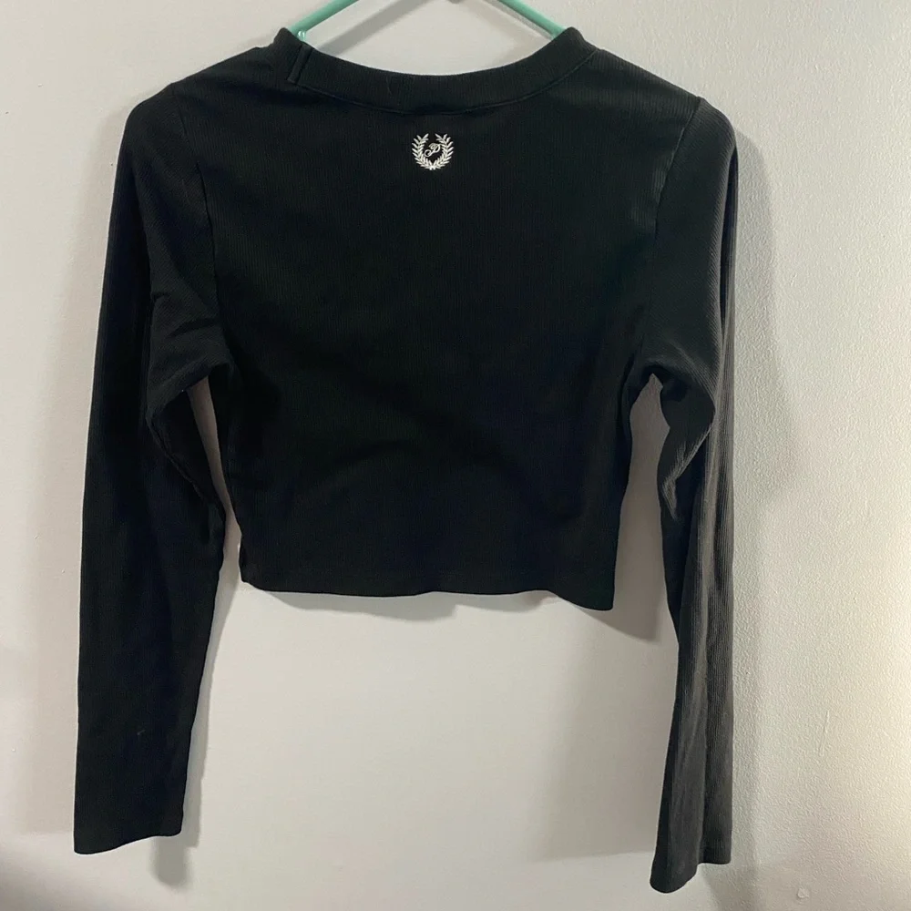 Victoria’s Secret PINK black ribbed long sleeve crop top SZ medium - Picture 5 of 5